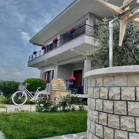Villa Tabaku Berat Buitenkant foto